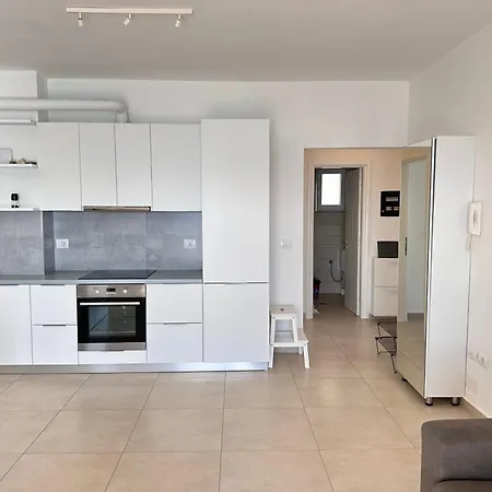 Apartment Miracle Sea *