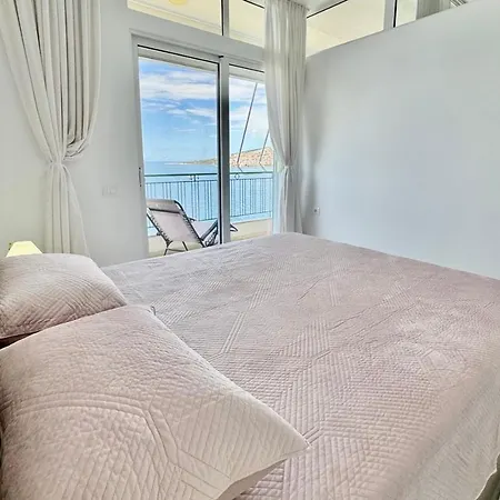 Apartment Miracle Sea