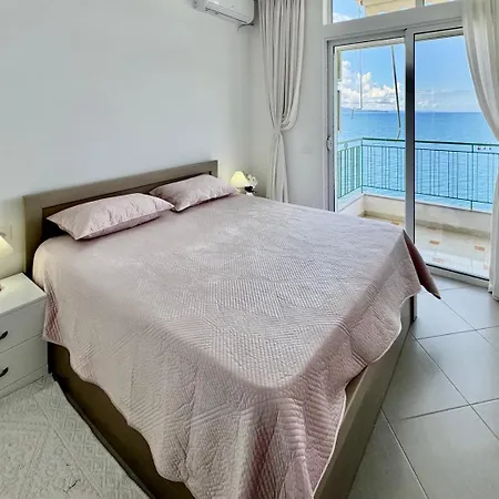 Miracle Sea Apartment Sarande
